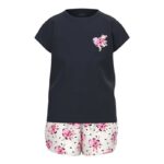 Name It παιδικό σετ ρούχων με T-shirt με lettering και σορτς με all-over graphic print (6-14 ετών) (2 τεμάχια) Μπλε Σκούρο