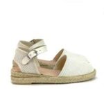 Titanitos εσπαντριγια κορίτσι